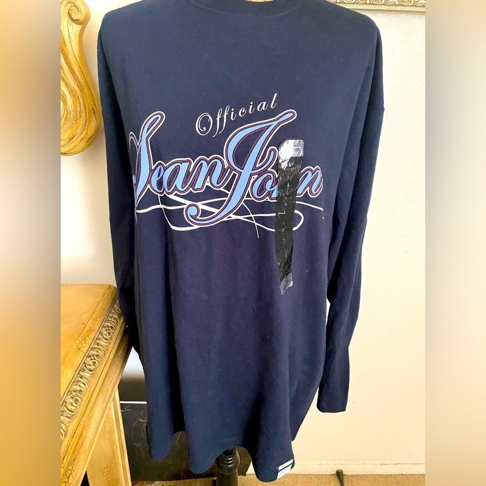 NEW Sean John long sleeve T-Shirt size large.